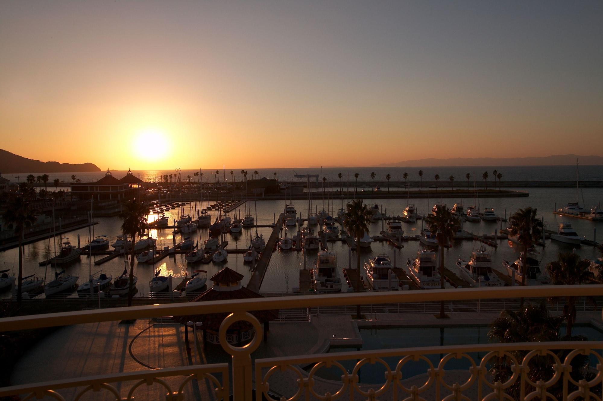 Wakayama Marina City Hotel Exterior photo